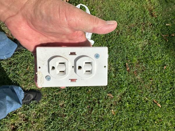 30 Modular Home Electrical Plug Receptacles 1