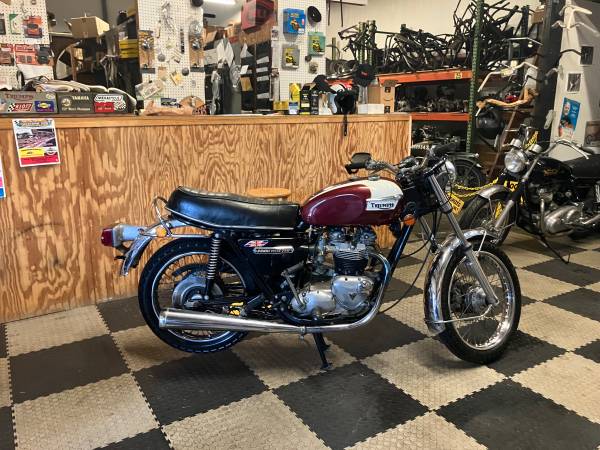 Triumph Norton BSA T140v 1976 1