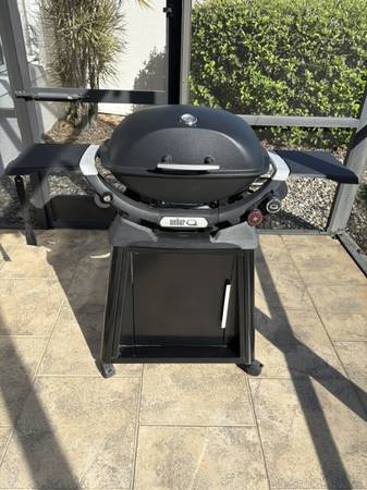 WEBER Q GRILL 1