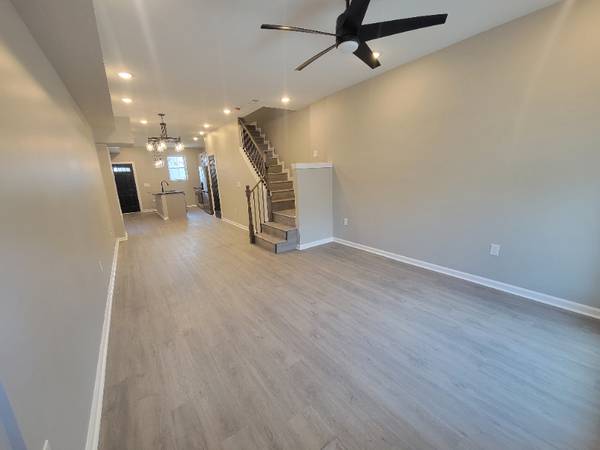 $1800.00 / 3br - En alquiler: Casa completamente renovada de 3 dormitorios / 3 baños - 1850/mes63860572629505122