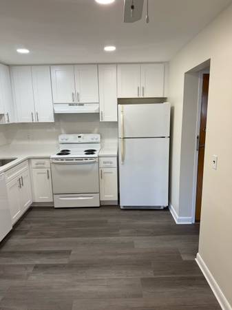 $2,300 / 1br - 1 Bed 1 Bath for rent (Everett)63828337608833120