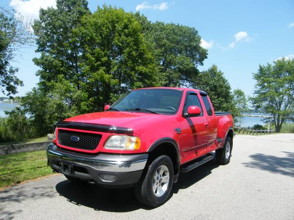2003 Ford F150 FX4 One Owner 4X4 V8 Moon Roof Must See Gorgeous - $9,975 (East Providence Rhode Island)63469778097793121