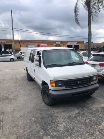 FORD ECONOLINE 2500 EXTENDED CAB 1
