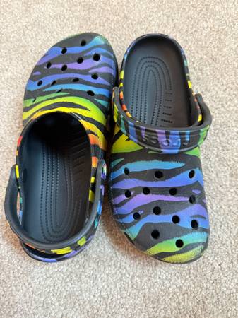 Crocs Rainbow Zebra M6 W8 1