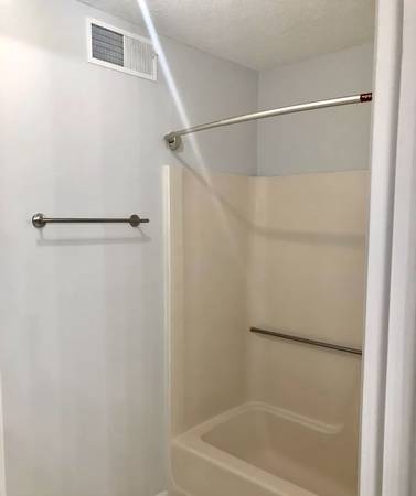 $850 / 2br - Room for rent! (Chapel Hill)64204223774338123