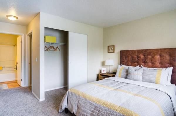 $2,036 / 2hab - 1019ft2 - Gran parque para perros y spa para patas, Jacuzzi al aire libre, Centro de fitness (2700 w powell blvd)63831464080897123