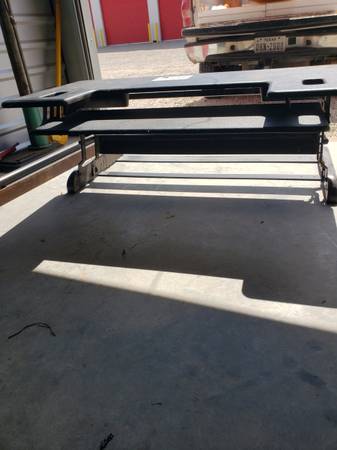 Veridesk Standing desk w/ dual monitor bracket 1