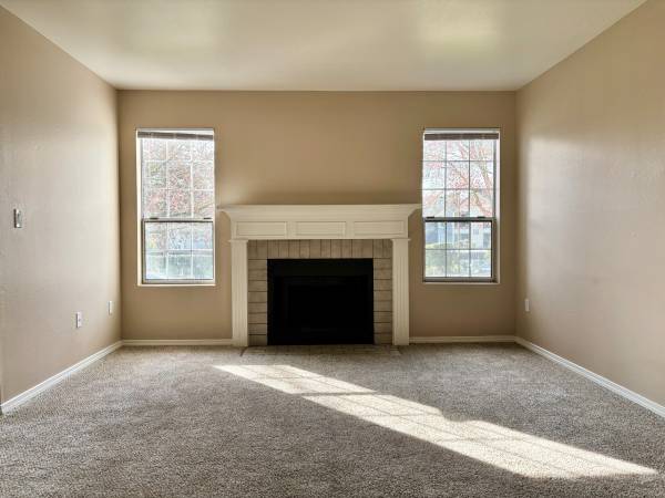 $1,575 / 1br - 820ft2 - A Welcome Place To Call Home 1x1 With a Den (SE 90th and SE Causey)63831464367361120