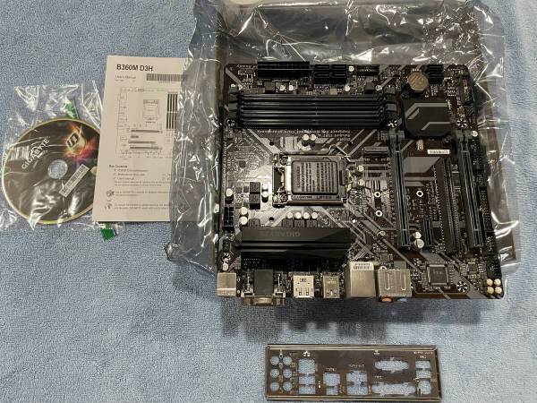 Gigabyte B360M D3H / i5-9600K / 32GB Corsair Vengeance DDR4 3200 C16 - - $140 (Falls Church)63471266266371121