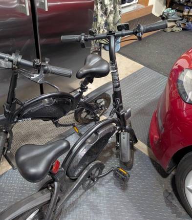 2 Jetson Bolt Pro Folding Electric bikes 1