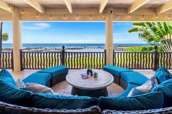 $11 / 4br - Luxury Beachfront Home w/ Pool, Spa, AC & Stunning Sunset Views at Mermaid Cove (Kailua Kona)63939663922435124