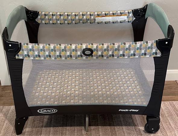 ** Graco Pack 'n Play ** Play Pen / Yard in Carrying Bag W Handle - $3763443985519363128