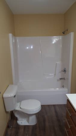 $1,415 / 2br - Modern Comfort in Dubuque's West End – 2 Bed, 1.5 Bath Townhome (Dubuque)63800864017281124
