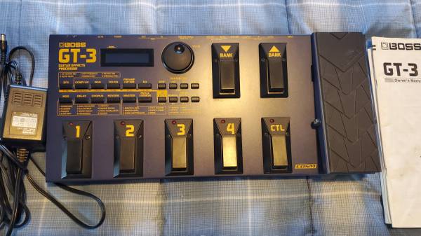 Boss GT3 Effects Processor 1
