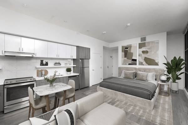 Off Street Parking, Pet Friendly, Premium GE Stainless Appliances 1