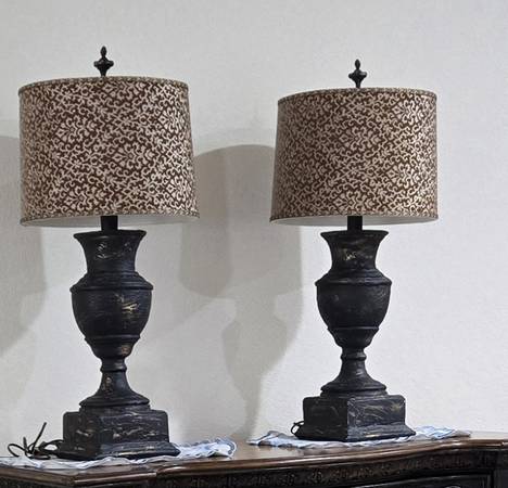 Beautiful Pair of Oversized Neoclassical Table Lamps – 31” Tall – Set 1