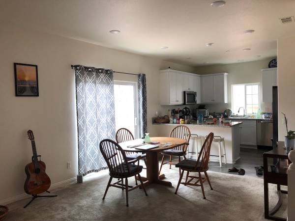 $1,100 / 1br - Habitación amueblada con baño privado en alquiler (Nipomo)63663819384577124