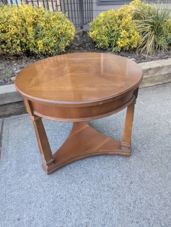 Round Hardwood Livingroom Side Table 1