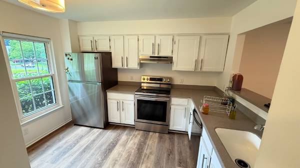 $2550.00 / 3br - 1190ft2 - 3 BEDROOM 1.5 BATH - Spacious & Safe Neighborhood for Rent –63822294202113123