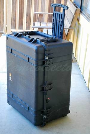 Pelican 1630 Protector Transport Case | 31.28 x 24.21 x 17.48 in Excel 1