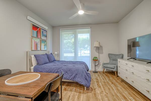 $1,092 / 1br - 457ft2 - On-Site Management, 1/BD, Located in Portland (928 NE 162nd Ave, Portland, OR)63914853216643124