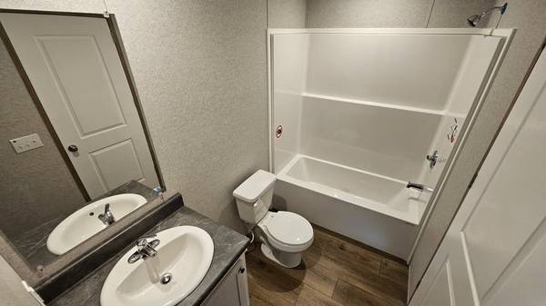 $84,900 / 3br - 1031ft2 - Brand new 16x76 singlewide — 3 bed, 2 bath. (Springtown)64305651618817123