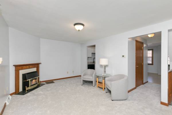 $1,000 / 1br - $1,000 All-Inclusive Room w/ Outdoor Pool + Parking (Haverhill)63699544977153123
