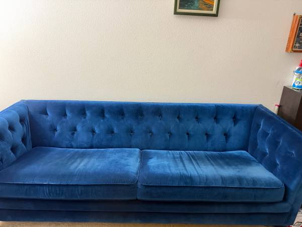 IKEA Lindome Sofa 1