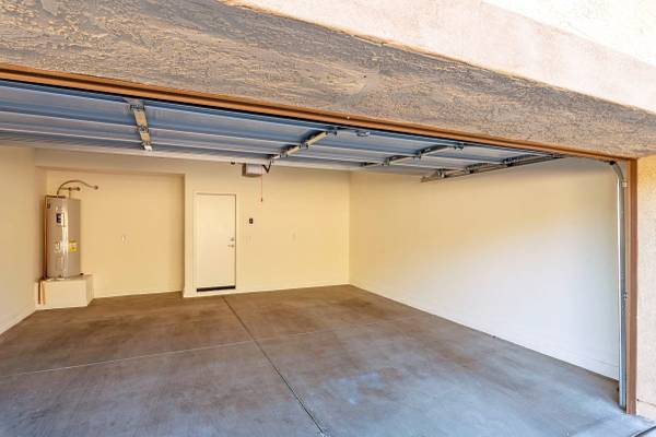 $1,959 / 3br - 1410ft2 - Garaje incorporado! Admite mascotas! ¡8 semanas gratis! ¡Llama hoy! (529 S Hawes Rd, Mesa, AZ)64024822093571123