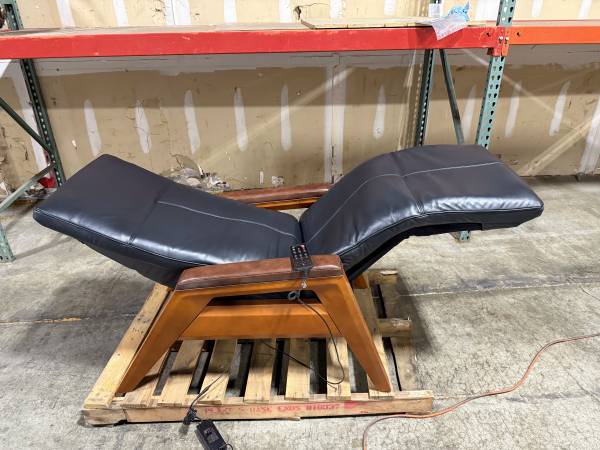 Gravis zero G recliner 1