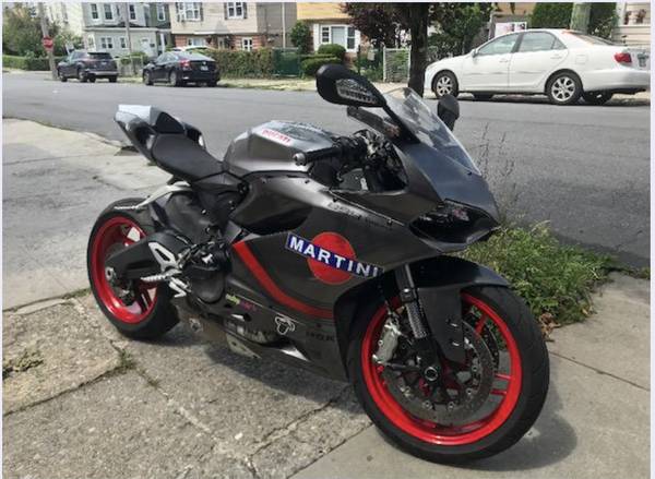 2015 ducati 899 Panigale 1