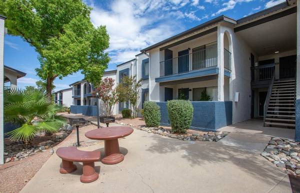 $1,030 / 1br - 726ft2 - Parque para perros cerrado, WiFi preinstalado de Cox, 1/hab 1/baño (7700 E Speedway Blvd, Tucson, AZ)63674809302019120