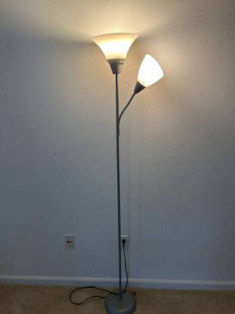 Light stand with two bulbs 1
