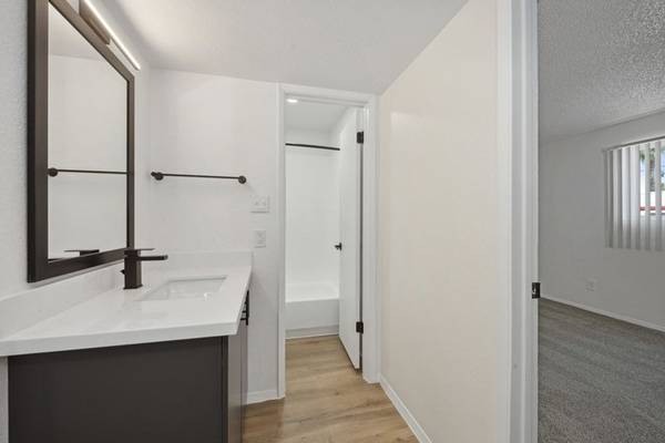 $1,515 / 2hab - 750ft2 - 6 SEMANAS GRATIS MUDARSE LISTO~TOUR HOY (CAMELBACK EAST)63623896802561123