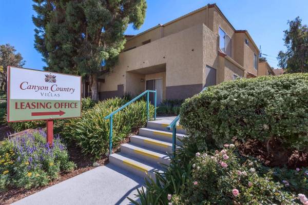 $2,249 / 1br - 650ft2 - in Canyon Country CA, Disability Access, 1 Bed (26741 N. Isabella Pkwy, Canyon Country, CA)63998006194307121