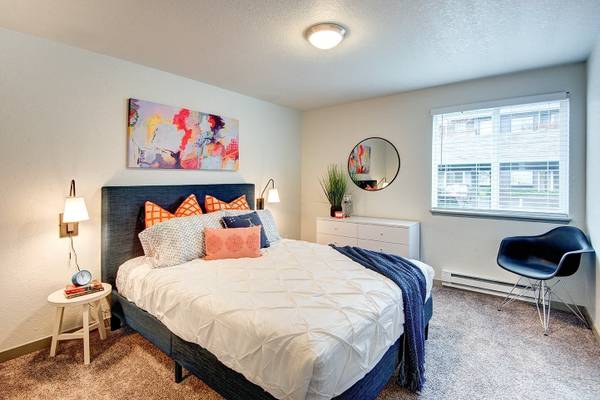 $1,975 / 2br - 816ft2 - 2B/1B, Admite mascotas, Armarios de madera (9860 Bushlac Lane Northwest, Silverdale, WA)63934291268354123