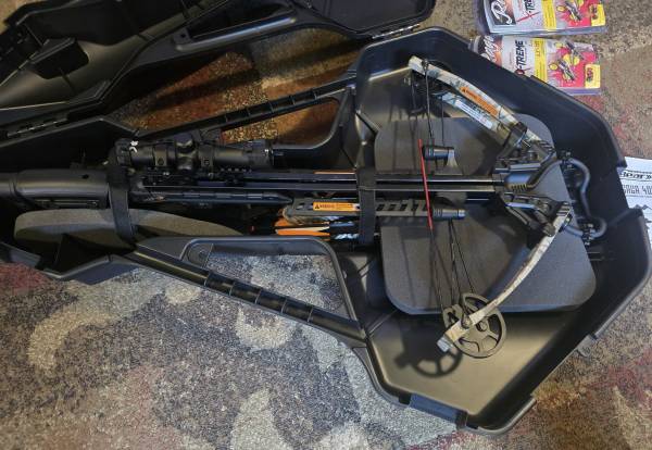 BEAR SAGA 405 CROSSBOW, case , & extras 1