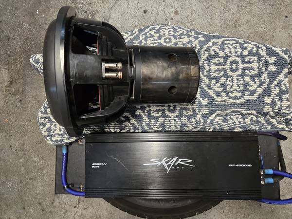 (13)-Sub-amp y batería de $400 a $900 - $450 (sur de Sacramento)63440099119361122