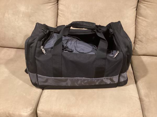 LARGE GYM BAG 1