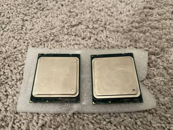 2x CPU INTEL XEON E5-2670 2.60GHZ 8-Core SR0KX 1