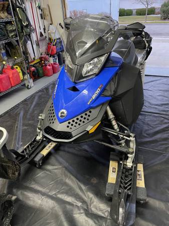 Skidoo Snowmobiles 1
