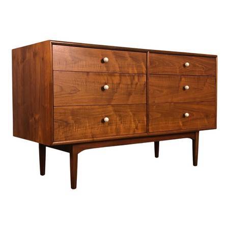 MID-CENTURY MODERN FURNITURE 1
