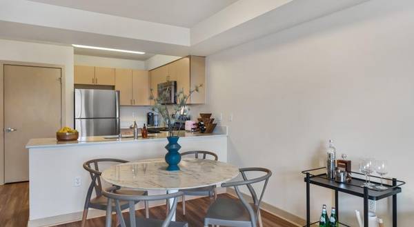 $3,053 / 1br - 955ft2 - Ideal 1 BR/1 BA with Stainless Steel Appliances, Move-In Ready (Maple Leaf, Northgate)63688479845377122
