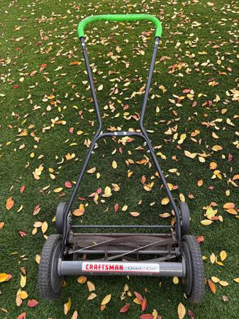 Craftsman manual push mower 18” 1