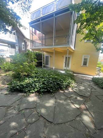 $4,500 / 5br - Spacious 5BR/2BA Apartment near Tufts & Davis Sq – $4500/month (somerville)63845968079489122
