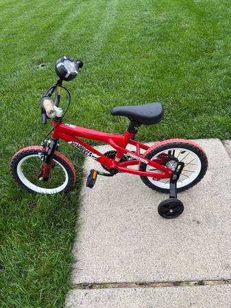 14" HOT WHEELS BIKE WITH TRAINING WHEELS $31 1