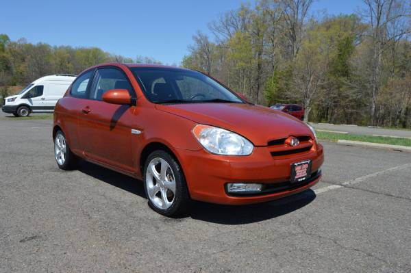 2009 Hyundai ACCENT SE SUPER LOW MILES - $7,299 (MANASSAS)63616327783811122