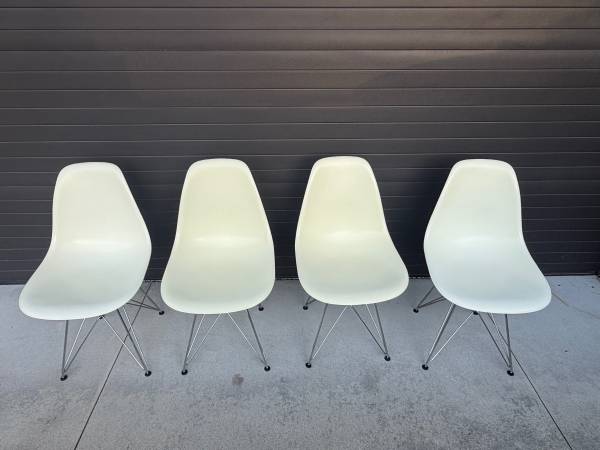 Mid-century modern Eames style dining chairs 1