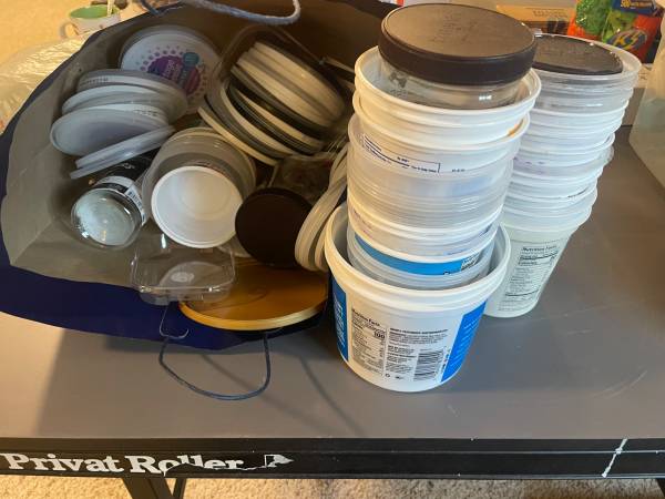 Clean plastic Containers with lids FREE! 1