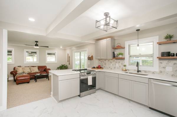 $2800.00 / 4br - 3200ft2 - Large Fully Renovated Home in Old Hickory Village! Close to I-40 and I63924812117507124
